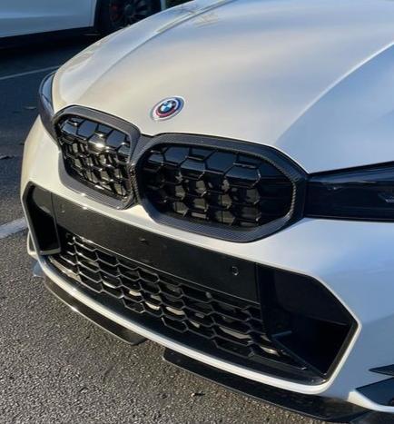 BMW 3 Series M340 330 320 G20 G21 LCI 2023 2024 with Aftermarket Parts - Dual Slat Front Kidney Grill Pre-preg Carbon Fiber from Aero Republic