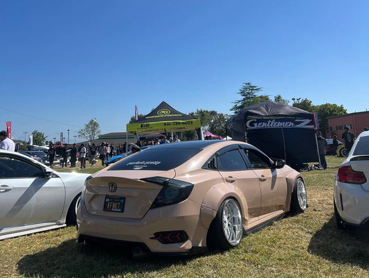 Honda Civic 10th Gen FC1 FC2 FC5 FC6 2016 2017 2018 2019 2020 2021 & Civic 10th Gen FK7 2017 2018 2019 2020 2021 (compatible with both OEM bumper and ROBOT CRAFTSMAN bumper, fits FK7 Hatchback although panel line is slightly different) with Aftermarket Parts - Widebody Wheel Arches Fender Flares Carbon Fiber / FRP from Robot Craftsman