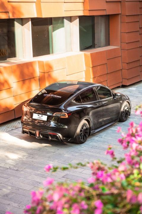 Tesla Model Y / Performance 2021-ON with Aftermarket Parts - Loong Flames Max Side Skirts PP from Yofer USA