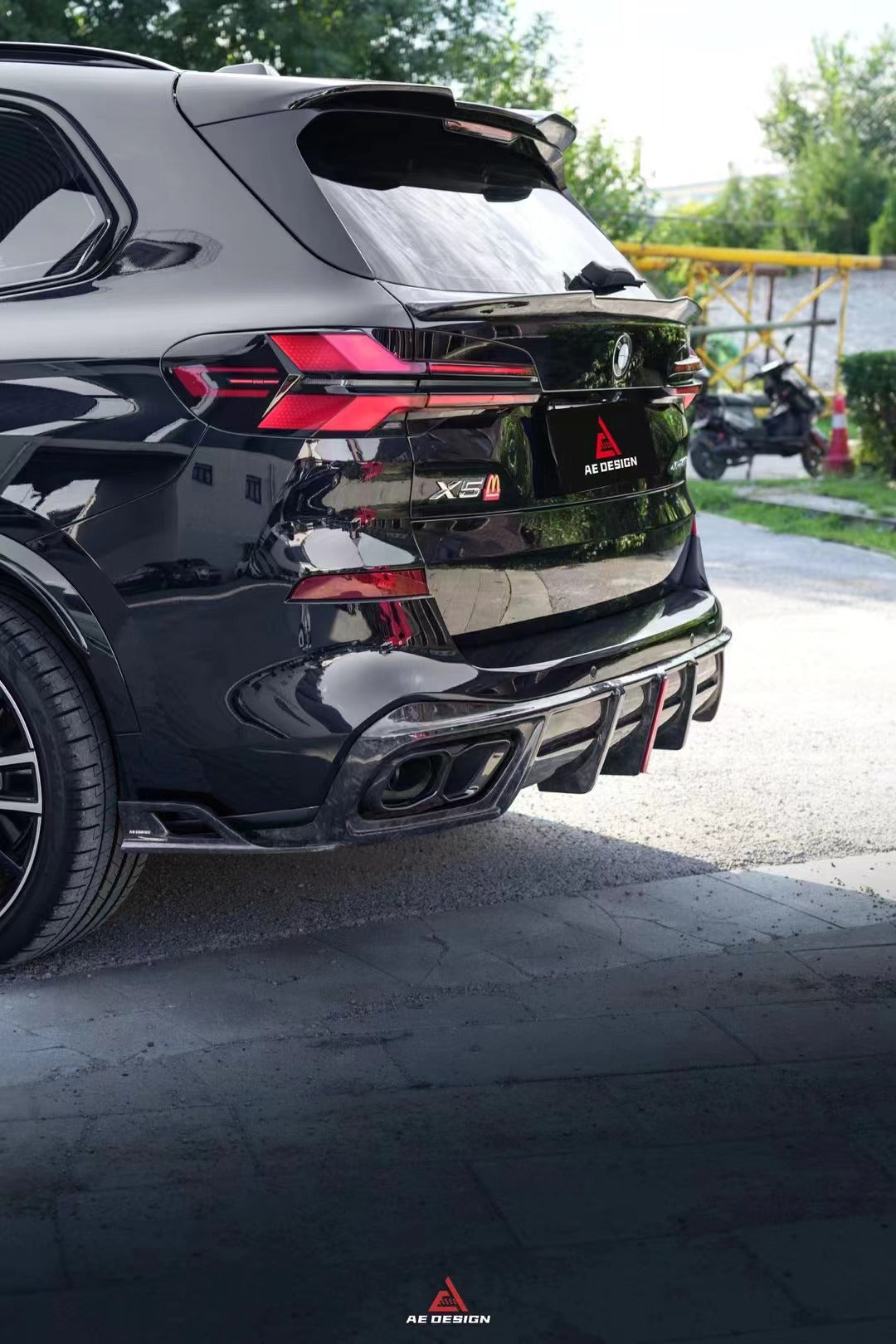 BMW X5 G05 M50i X/S Drive 40i (with M-Package) (Fits Both Pre-LCI & LCI) 2019 2020 2021 2022 2023 2024 with Aftermarket Parts -?AE Style?Rear Diffuser & Canards PP from?ArmorExtend