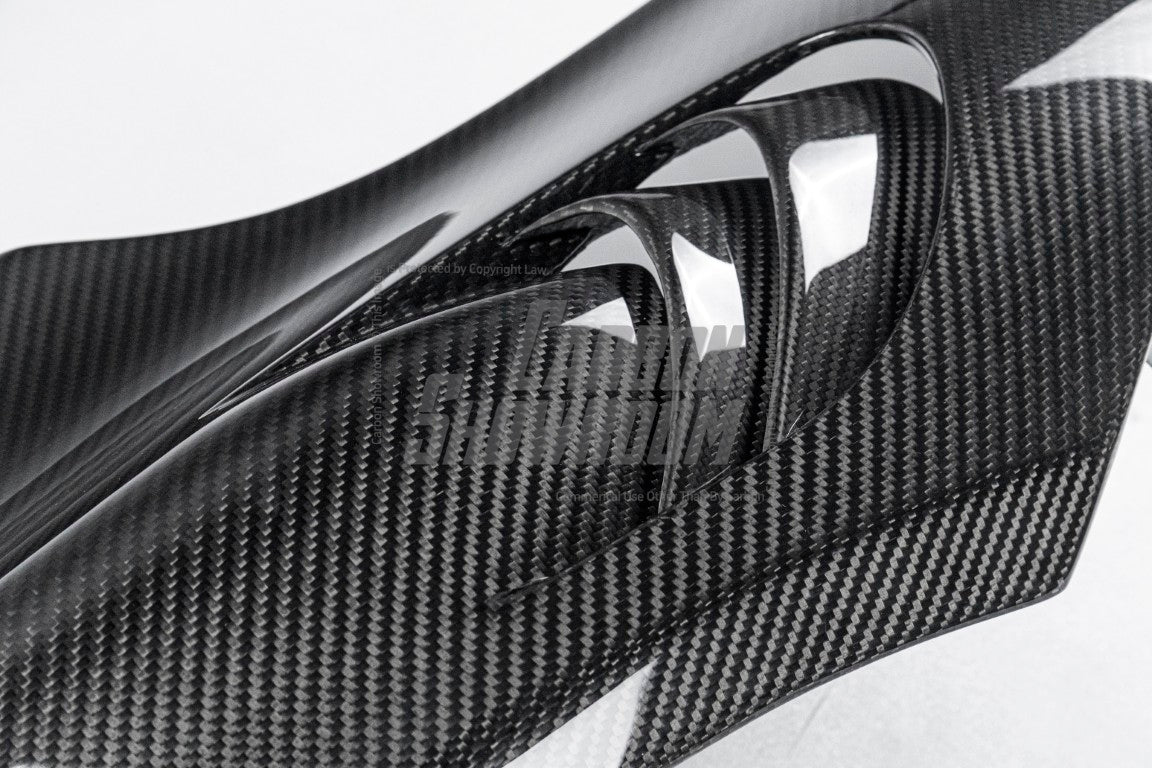 McLaren 720S 2018 2019 2020 2021 2022 2023 with Aftermarket Parts - RF Style Front Fenders?Carbon Fiber from Aero Republic