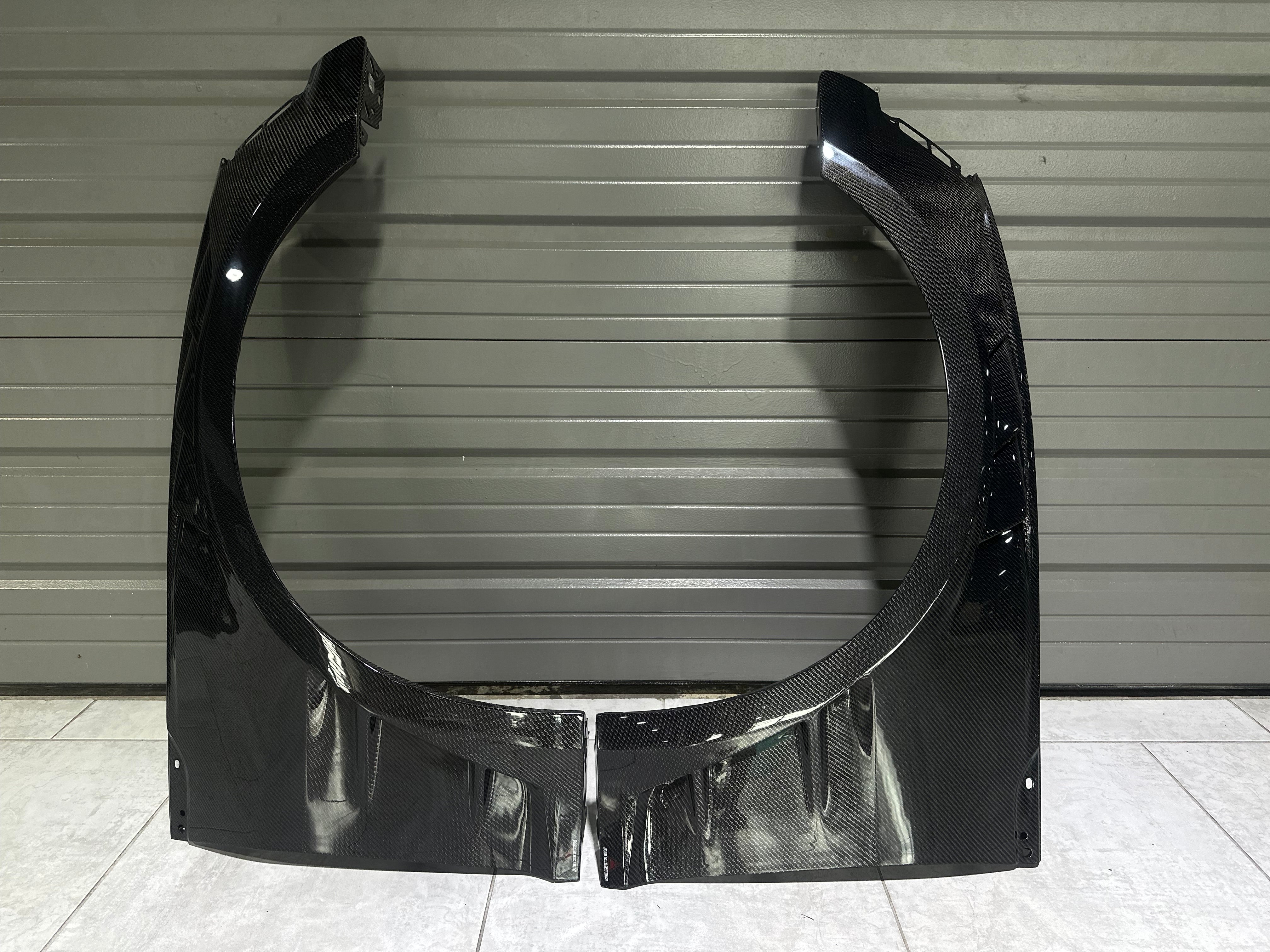 Audi RS5 B9 / B9.5 2017 2018 2019 2020 2021 2022 2023 2024 with Aftermarket Parts - AE Style Front Fenders Carbon Fiber from ArmorExtend