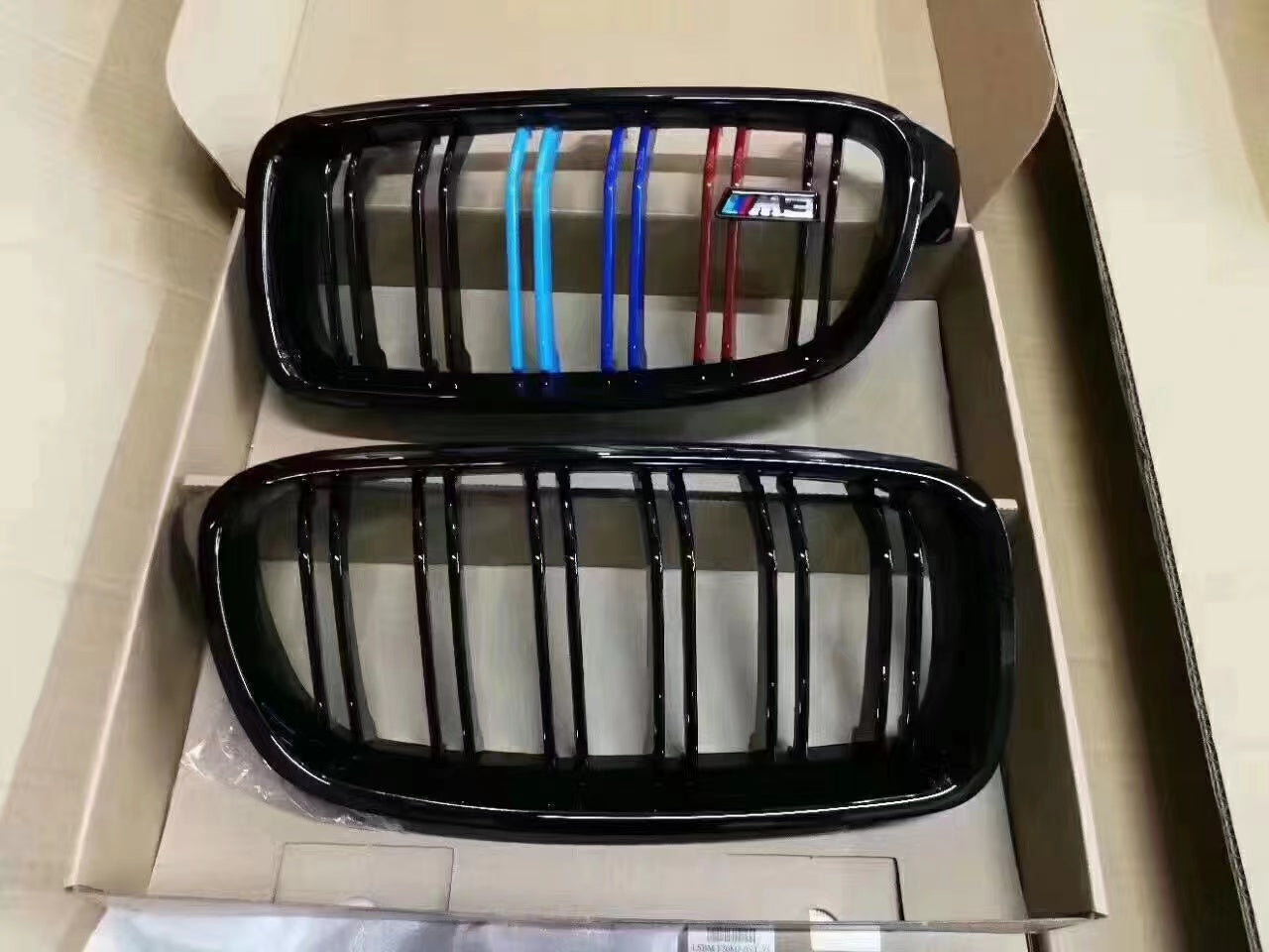 BMW 3 Series 320i 328i 328d 330i 335i 340i F30 F31 2011 2012 2013 2014 2015 2016 2017 2018 2019 with Aftermarket Parts - M Colors Blacked Out Front Kidney Grilles Carbon Fiber from Aero Republic