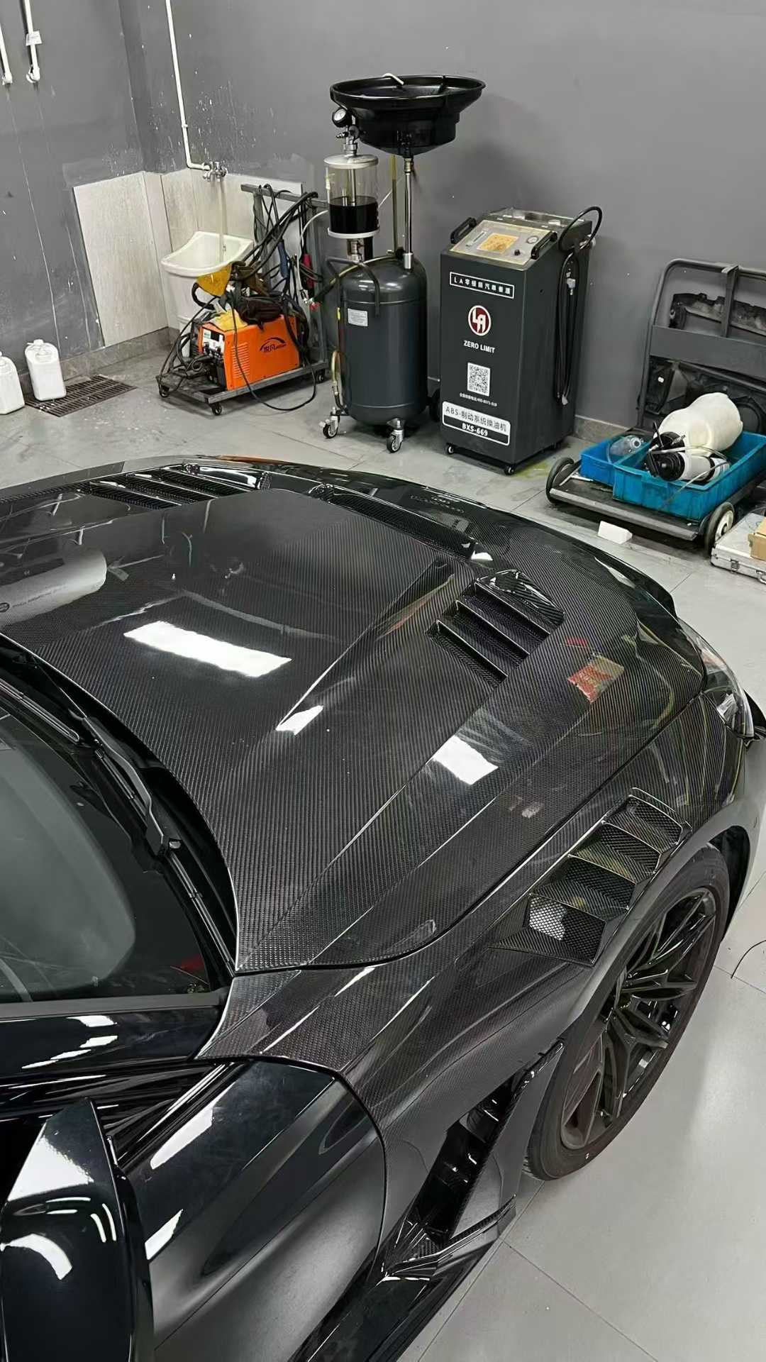 BMW M2C M2 G87 2023-ON & 2 Series M240i 230i G42 2022-ON with Aftermarket Parts - Vor Style Hood Dry Pre-preg Carbon Fiber from Aero Republic