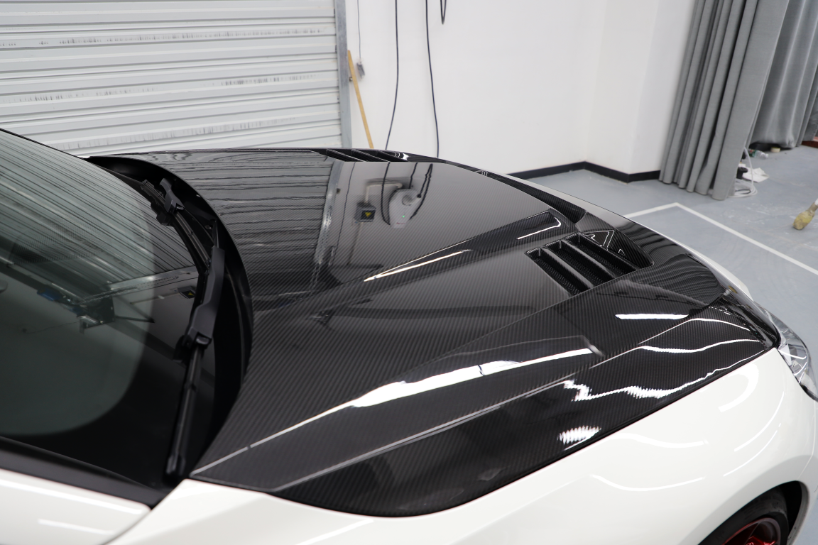 BMW M2C M2 G87 2023-ON & 2 Series M240i 230i G42 2022-ON with Aftermarket Parts - Vor Style Hood Dry Pre-preg Carbon Fiber from Aero Republic