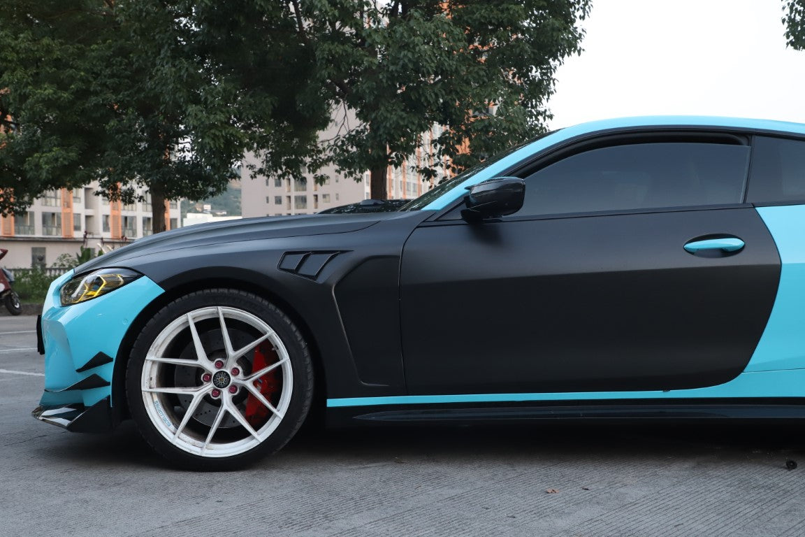 BMW M4 / M4C / M4CS G82 G83 2021-ON with Aftermarket Parts - Front Fenders Dry Pre-preg Carbon Fiber from Aero Republic