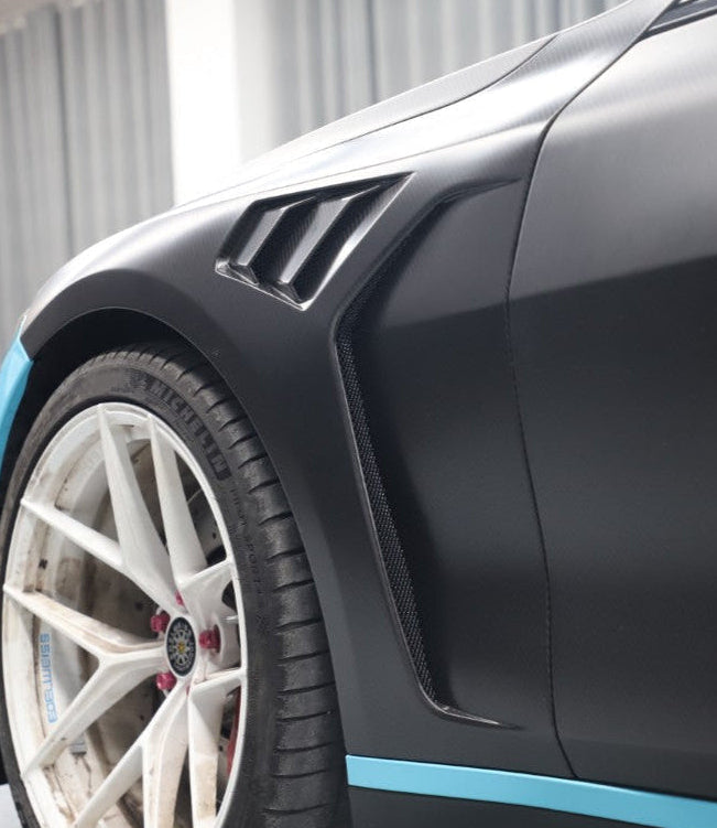 BMW M4 / M4C / M4CS G82 G83 2021-ON with Aftermarket Parts - Front Fenders Dry Pre-preg Carbon Fiber from Aero Republic