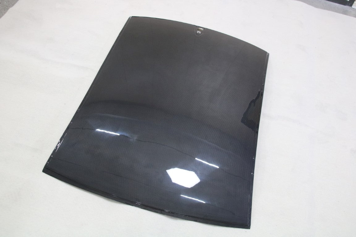 BMW M5 Base E60 Pre-LCI 2006 2007 & M5 Base E60 LCI 2008 2009 2010 & 5 Series 525i/xi 530i/xi 545i 550i E60 Pre-LCI 2004 2005 2006 2007 & 5 Series 528i/xi/xDrive 535i/xi/xDrive 550i E60 LCI 2008 2009 2010 with Aftermarket Parts - V1 Roof Dry Pre-preg Carbon Fiber from Aero Republic