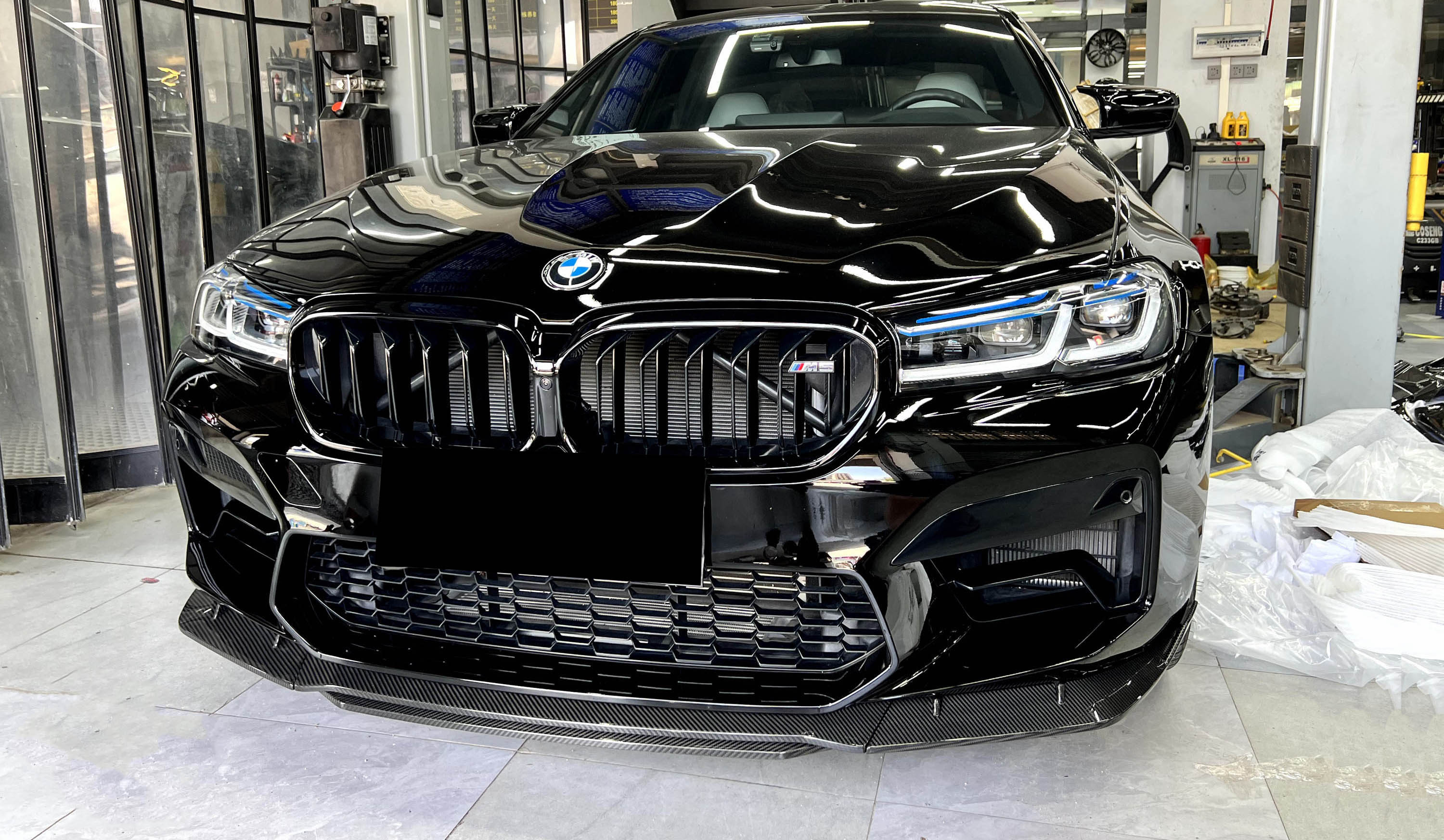 BMW M5 M5C F90 LCI 2021-ON with Aftermarket Parts - MT Style Front Lip Pre-preg Carbon Fiber from Aero Republic