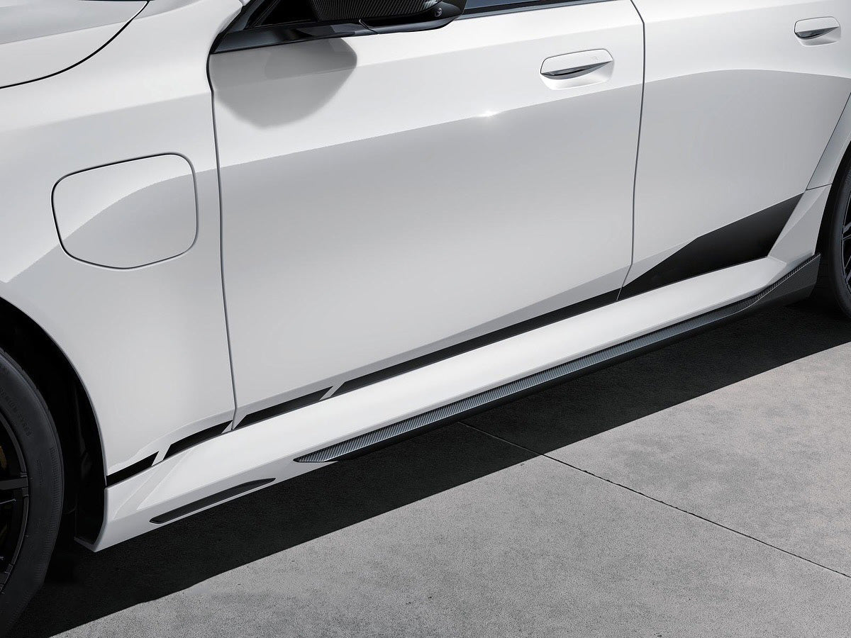 BMW M5 M5C G90 2024-ON with Aftermarket Parts - MP Style Side Skirts?Pre-preg Carbon Fiber from Aero Republic
