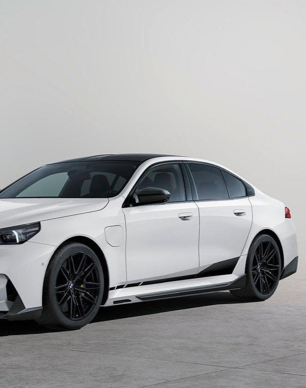 BMW M5 M5C G90 2024-ON with Aftermarket Parts - MP Style Side Skirts?Pre-preg Carbon Fiber from Aero Republic