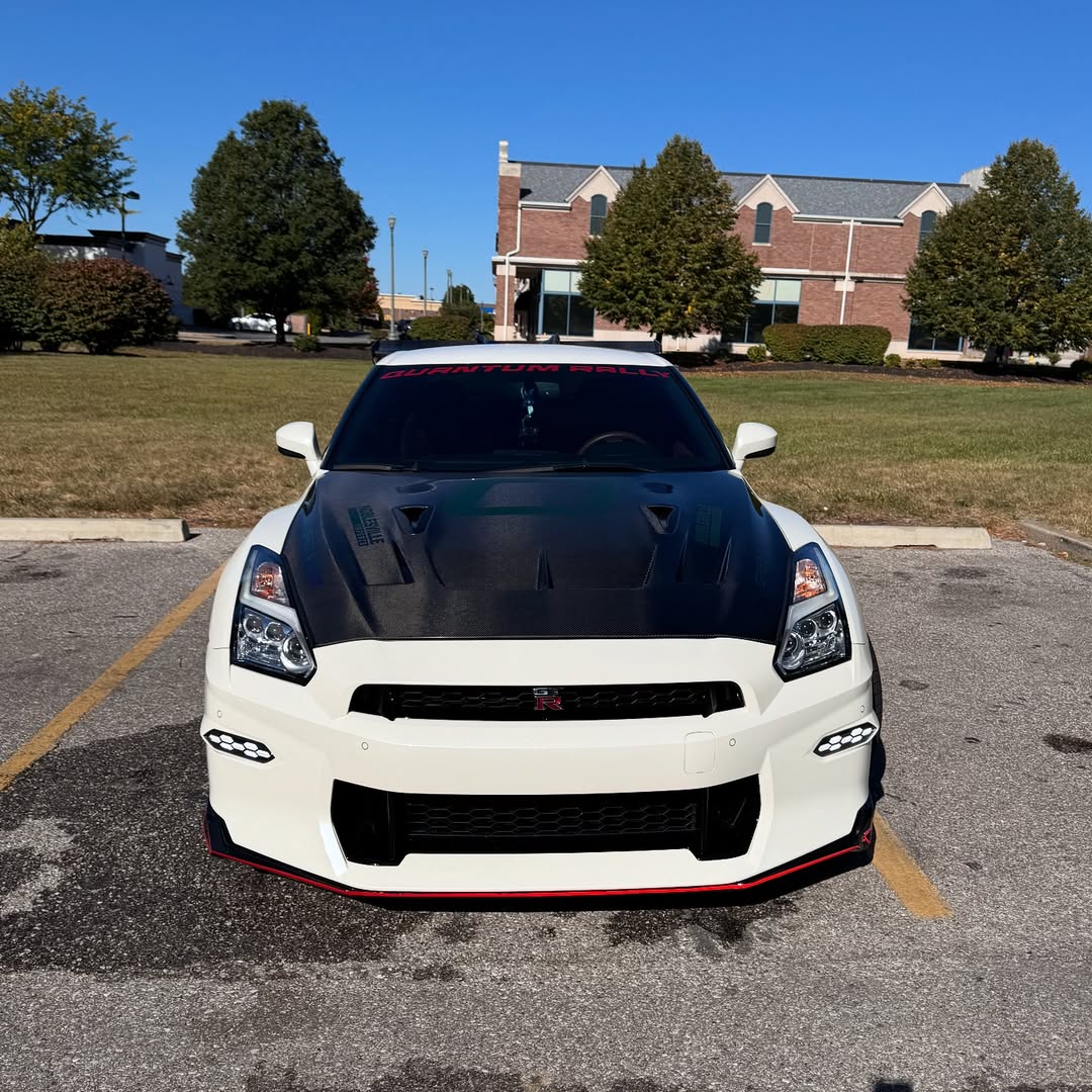 Nissan GTR Nismo T-Spec Premium Pure 2017-2024 (for installation on 2008-2016 vehicles, 2017-2024 front bumper is recommended) with Aftermarket Parts - DP Style Hood Bonnet Carbon Fiber / FRP from CMST Tuning
