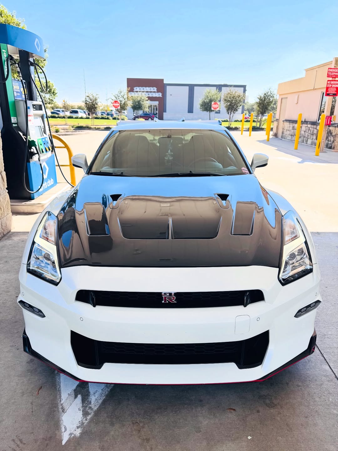 Nissan GTR Nismo T-Spec Premium Pure 2017-2024 (for installation on 2008-2016 vehicles, 2017-2024 front bumper is recommended) with Aftermarket Parts - DP Style Hood Bonnet Carbon Fiber / FRP from CMST Tuning
