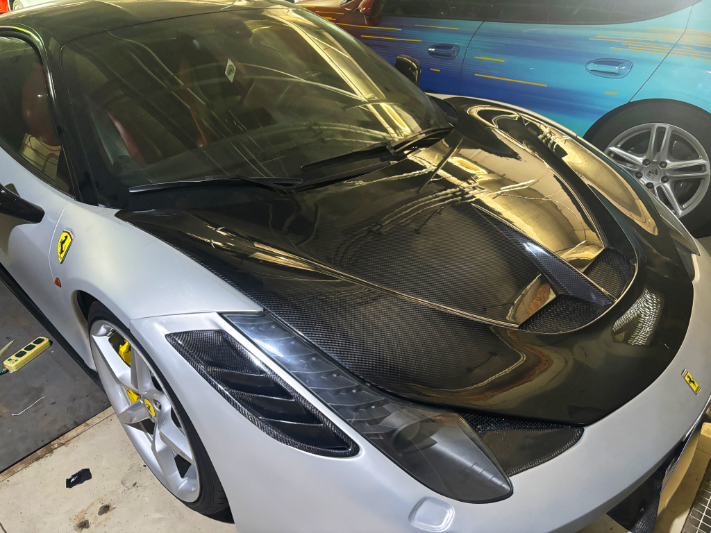 Ferrari 458 Italia Spider 2010 2011 2012 2013 2014 2015 with Aftermarket Parts - Speciale Style Hood Dry Pre-preg Carbon Fiber from Aero Republic