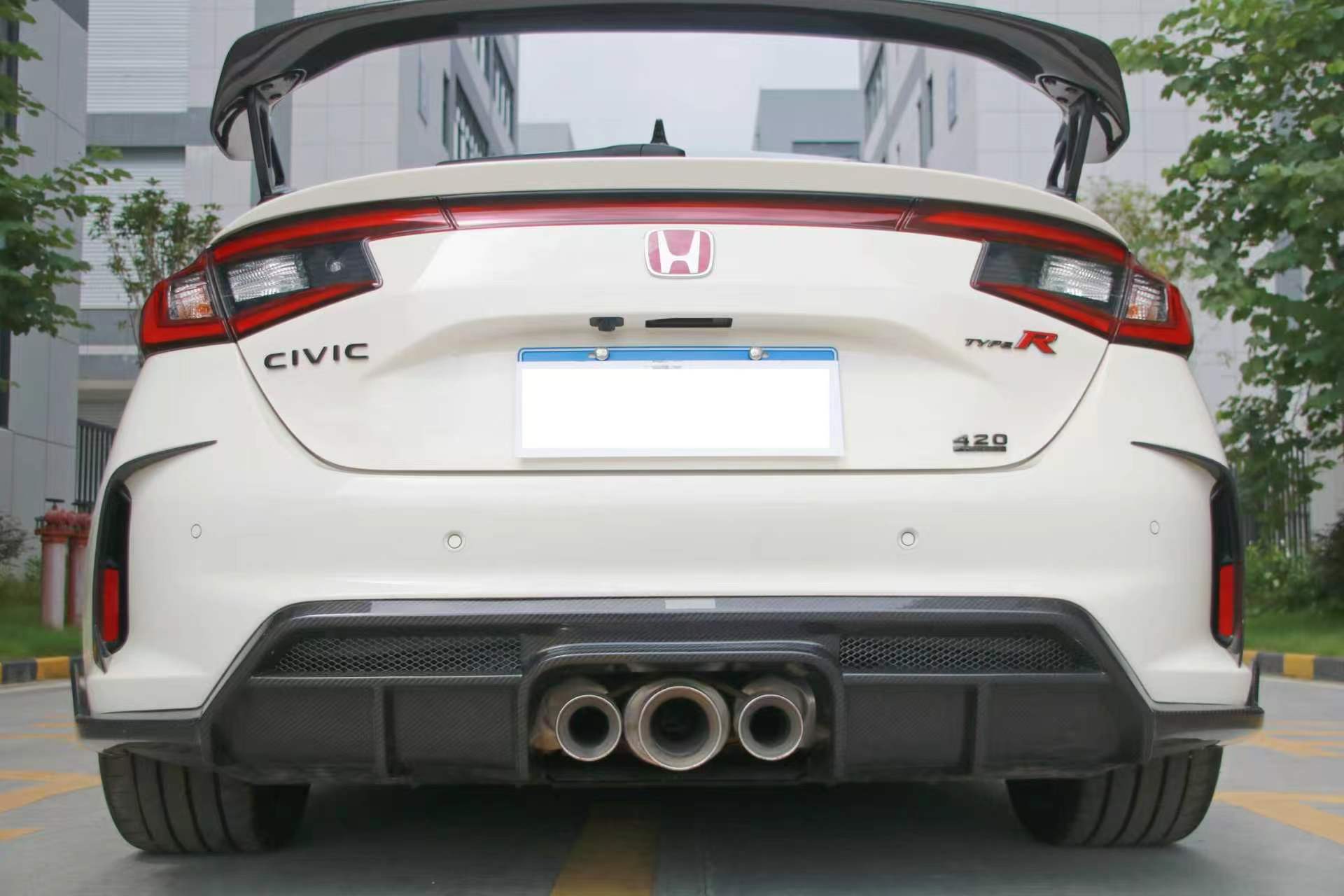 Honda Civic Type-R FL5 2023-ON with Aftermarket Parts - Rear Diffuser Carbon Fiber from Aero Republic