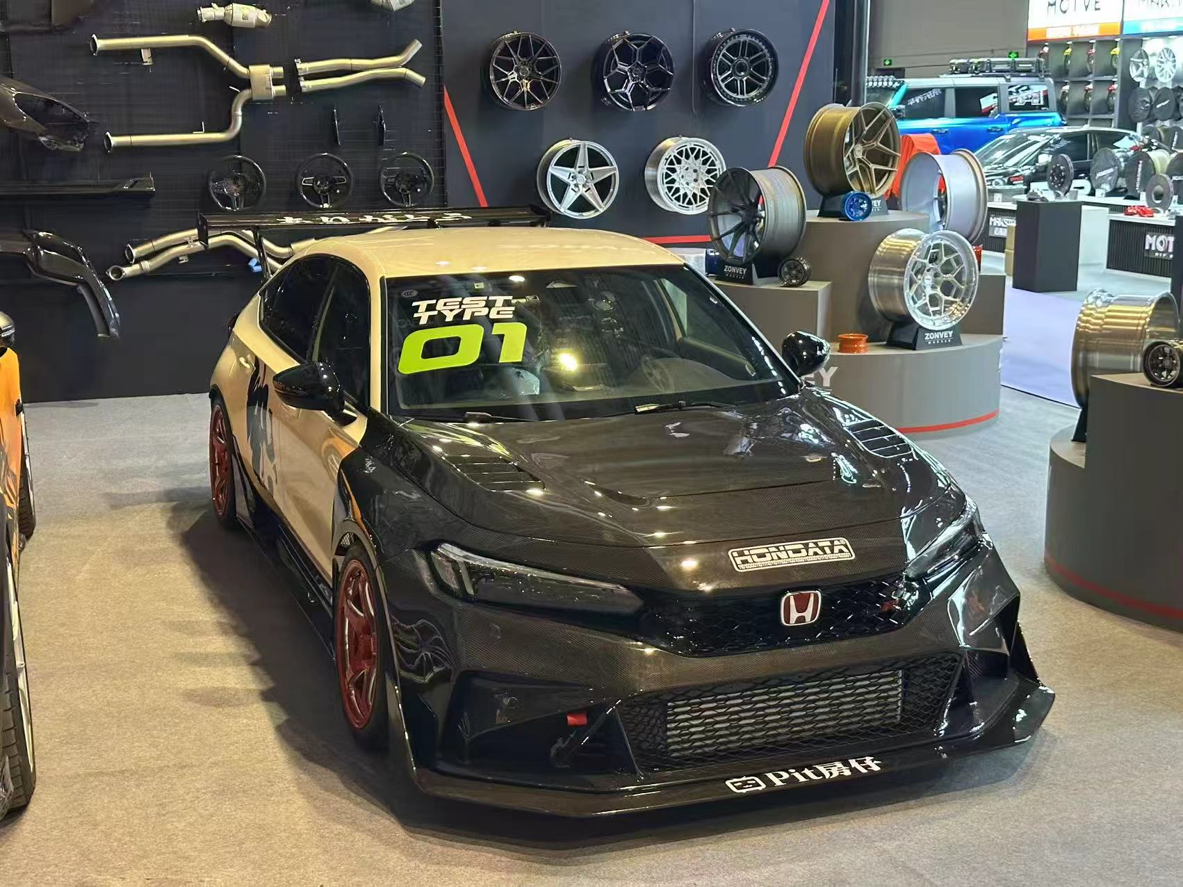 Honda Civic Type-R FL5 2023-ON with Aftermarket Parts - Time Attack Side Skirts Carbon Fiber from Aero Republic