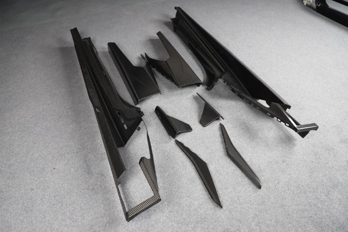 Lamborghini Huracan Tecnica Performante Evo LP610 LP580 2015 2016 2017 2018 2019 2020 2021 2022 2023 2024 with Aftermarket Parts - Man Style Side Skirts Dry Pre-preg Carbon Fiber from Aero Republic