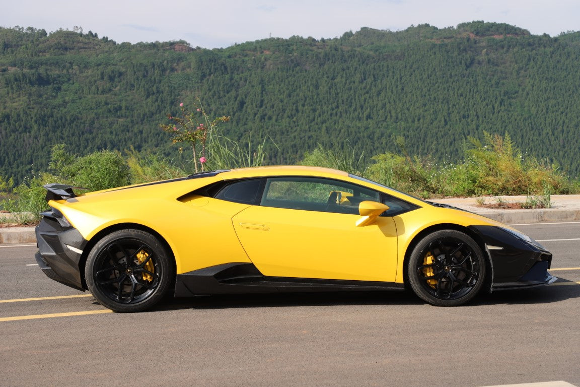 Lamborghini Huracan Tecnica Performante Evo LP610 LP580 2015 2016 2017 2018 2019 2020 2021 2022 2023 2024 with Aftermarket Parts - Man Style Side Skirts Dry Pre-preg Carbon Fiber from Aero Republic