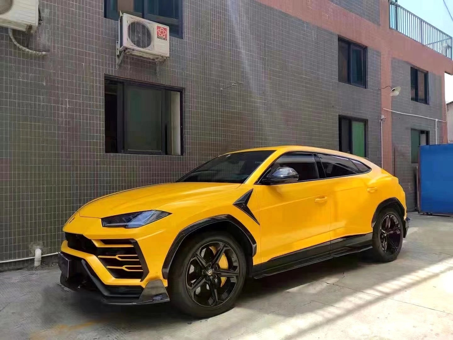 Lamborghini Urus Base 2019 2020 2021 2022 with Aftermarket Parts - M Style Front Lip Pre-preg Carbon Fiber / FRP from Aero Republic