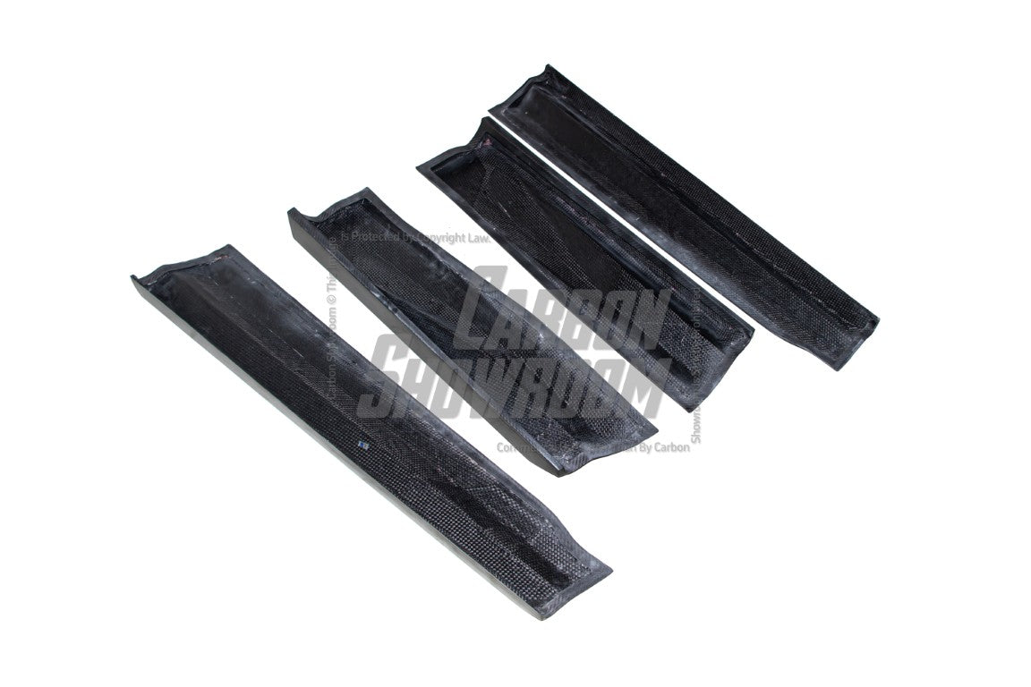 Lamborghini Urus 2019 2020 2021 2022?with Aftermarket Parts - M Style Side Skirts Carbon Fiber from Aero Republic