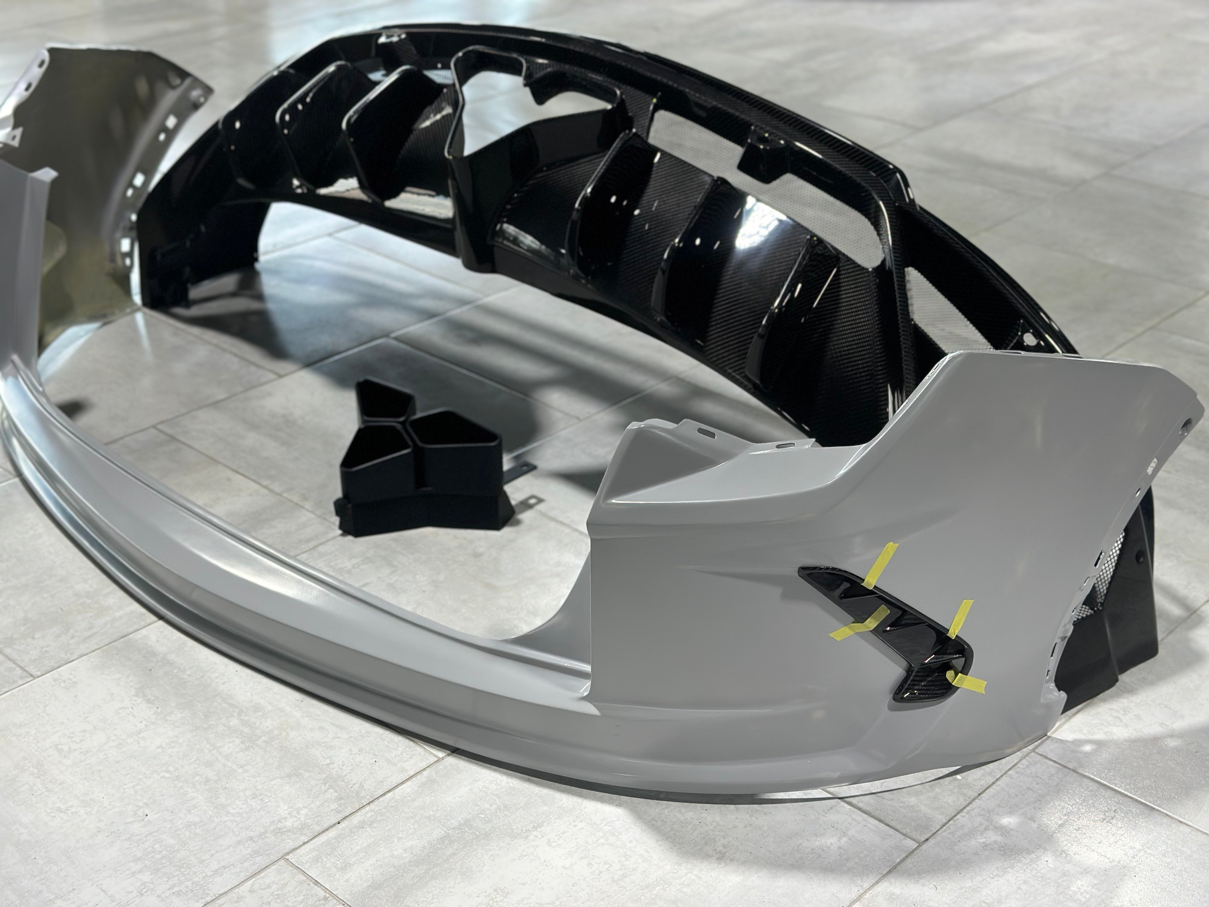 Lamborghini Urus 2019 2020 2021 2022 with Aftermarket Parts - M Style?Rear Bumper & Diffuser Carbon Fiber from Aero Republic