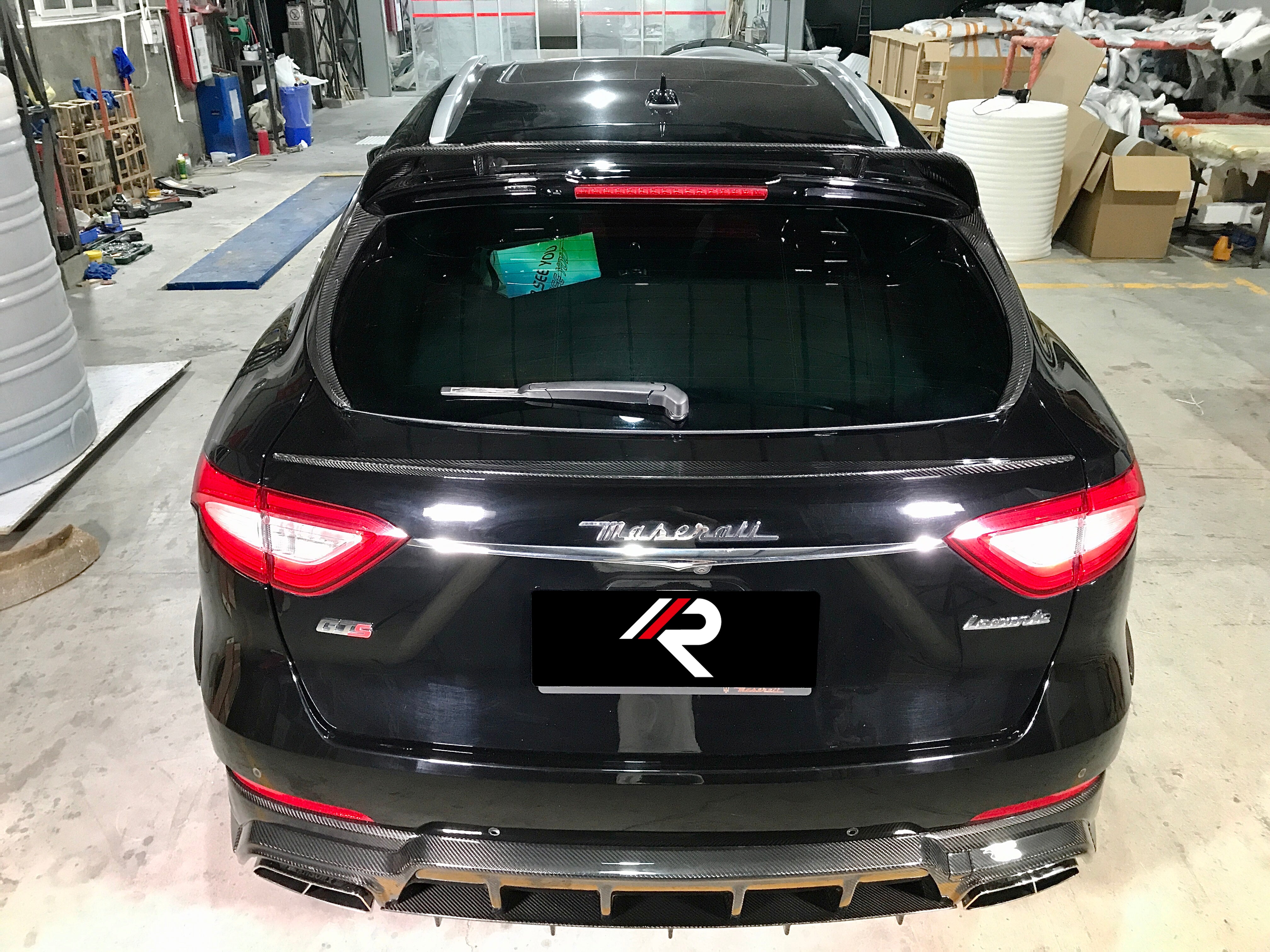 Maserati Levant Rear Maserati Levante GranLusso Aftermarket Parts - Aero Republic Rear Lip ...