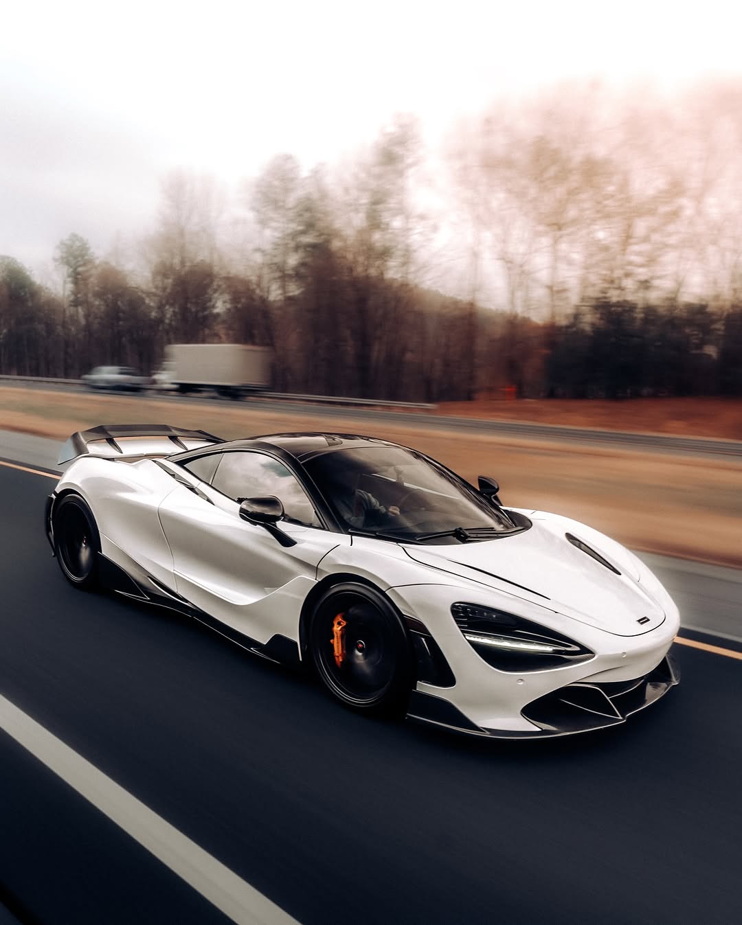 McLaren 720S 2018 2019 2020 2021 2022 2023 with Aftermarket Parts - RF Style Side Skirts?Carbon Fiber?from Aero Republic