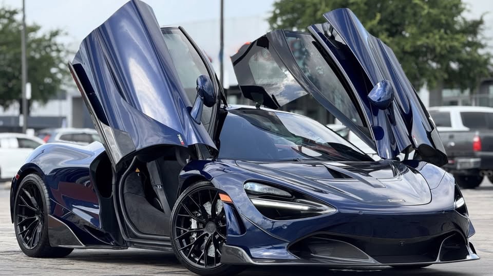 McLaren 720S 2018 2019 2020 2021 2022 2023 with Aftermarket Parts - RF Style Side Skirts?Carbon Fiber?from Aero Republic