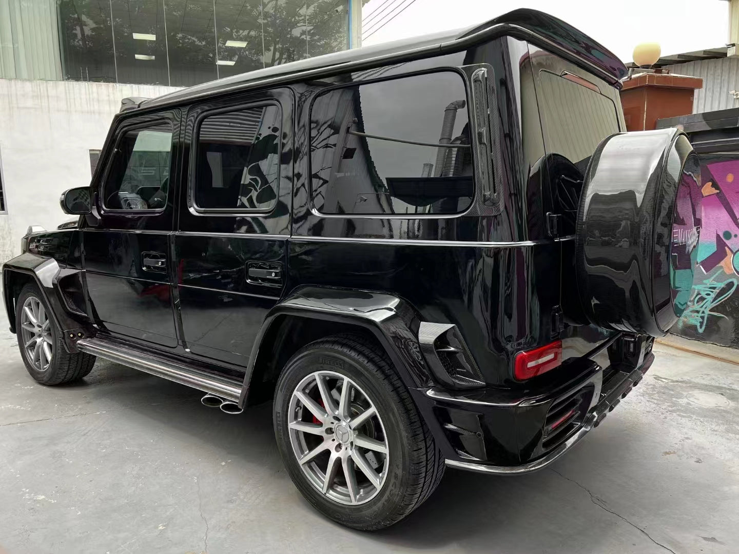 Mercedes Benz G63 AMG G550 W463 W464 2019-ON with Aftermarket Parts - M Style Rear Roof Spoiler Carbon Fiber / FRP from Aero Republic