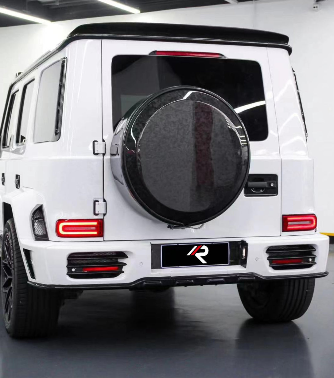 Mercedes Benz G63 AMG G550 W463 W464 2019-ON with Aftermarket Parts - M Style (With & Without Logo) Spare Tire Cover Carbon Fiber from?Aero Republic