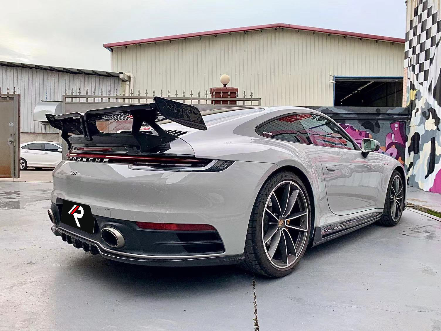 Porsche 911 992.1 Carerra Base/S/T/4/4S/Targa 4/ Targa 4S/GTS 2020 2021 2022 2023 2024 with Aftermarket Parts - Side Skirts Carbon Fiber / FRP from Aero Republic