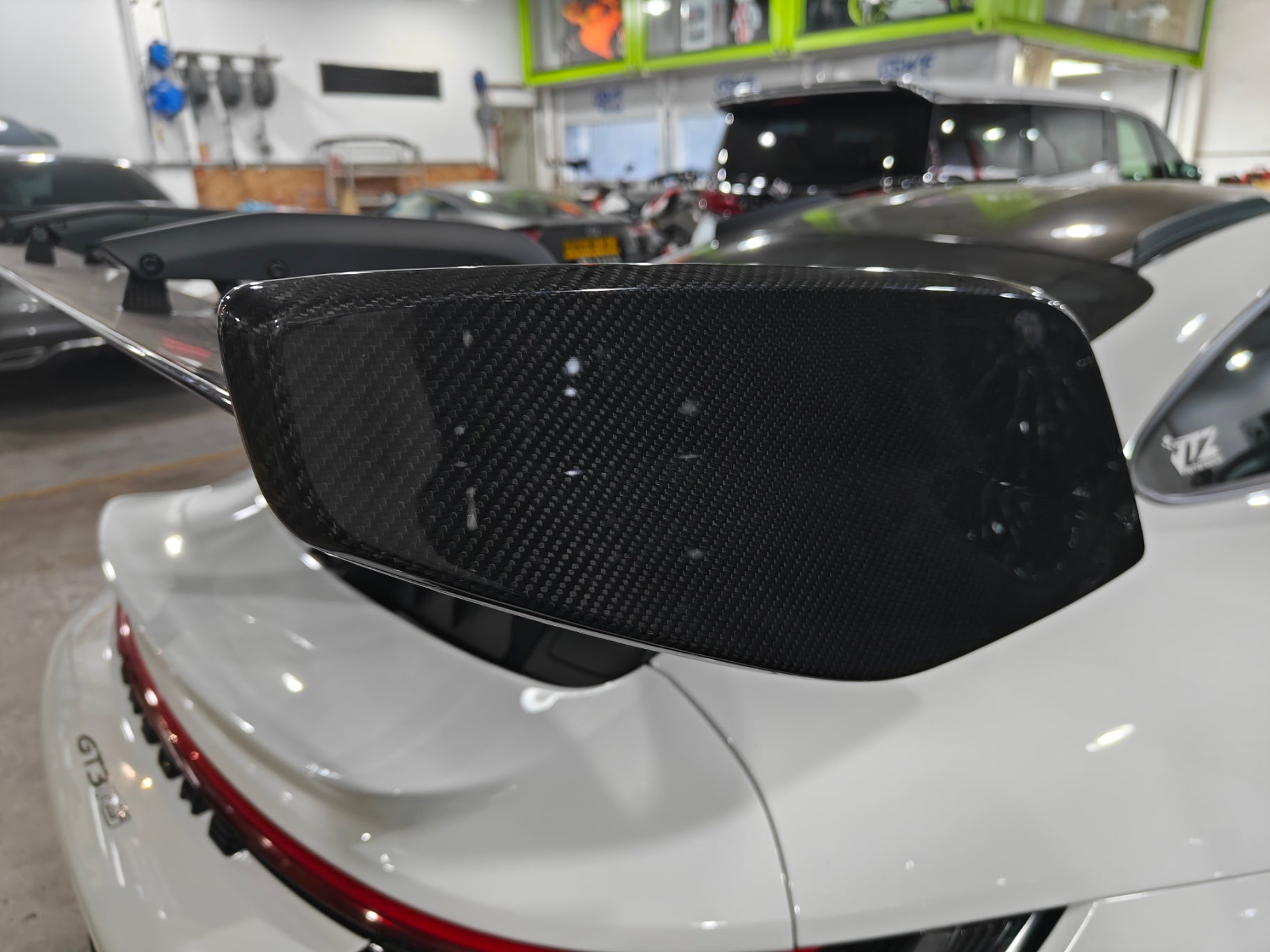 Porsche 911 992.1 GT3RS 2023 2024 2025 with Aftermarket Parts - Rear Wing End Plate Carbon Fiber from Aero Republic