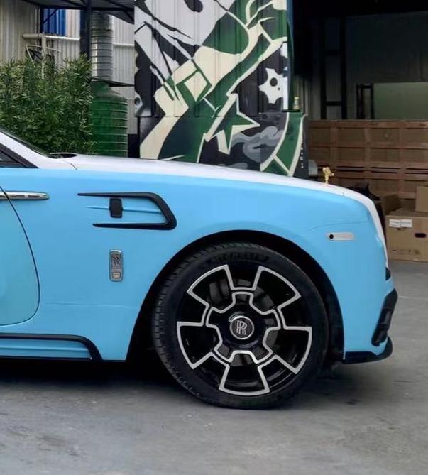 Rolls-Royce Wraith 2014 2015 2016 2017 2018 2019 2020 2021 & Dawn 2016 2017 2018 2019 2020 2021 with Aftermarket Parts - M Style Front Fenders Pre-preg Carbon Fiber / FRP from Aero Republic