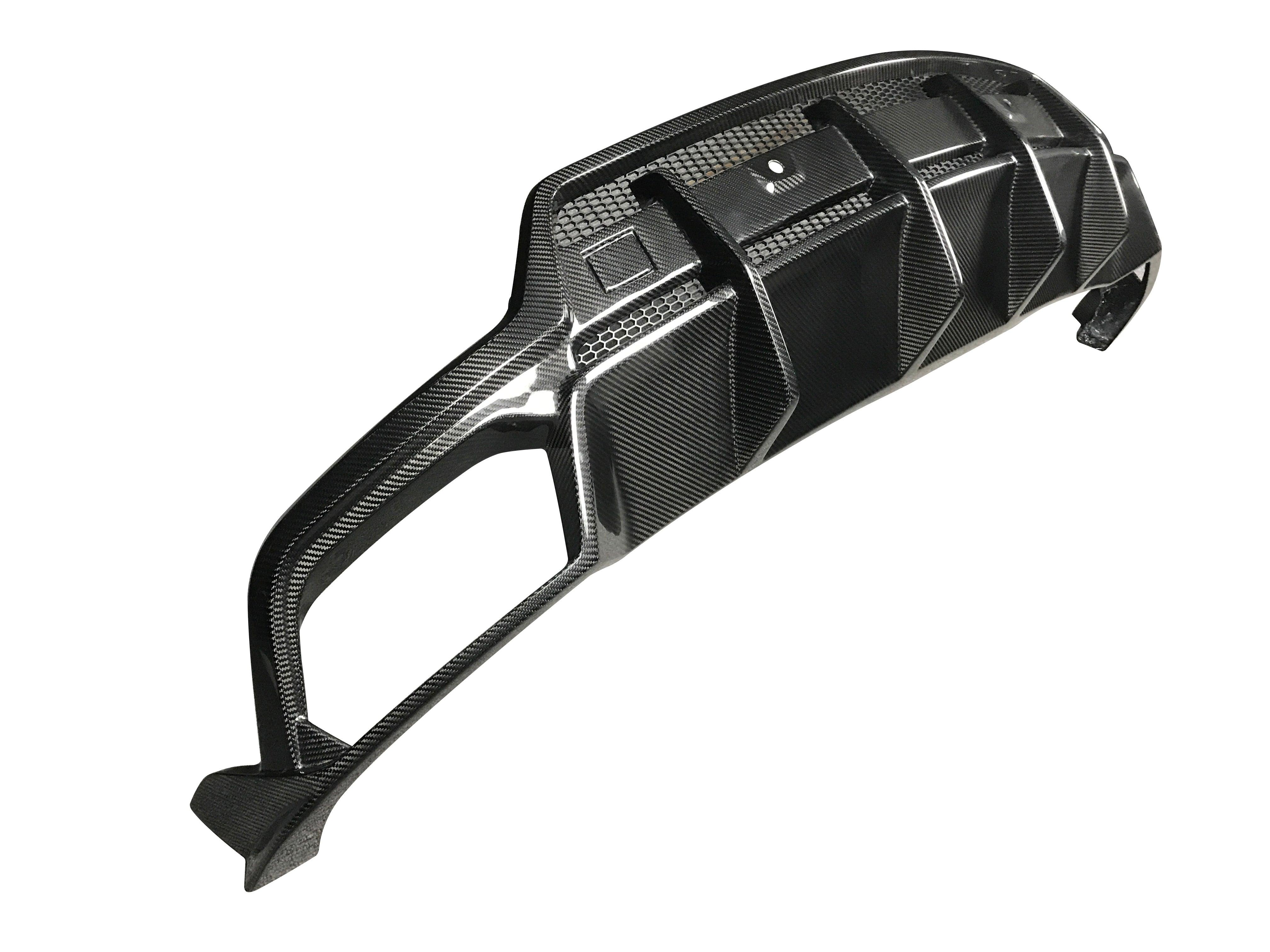 Lamborghini Urus Aftermarket Parts - TC Style Carbon Fiber Rear Diffuser