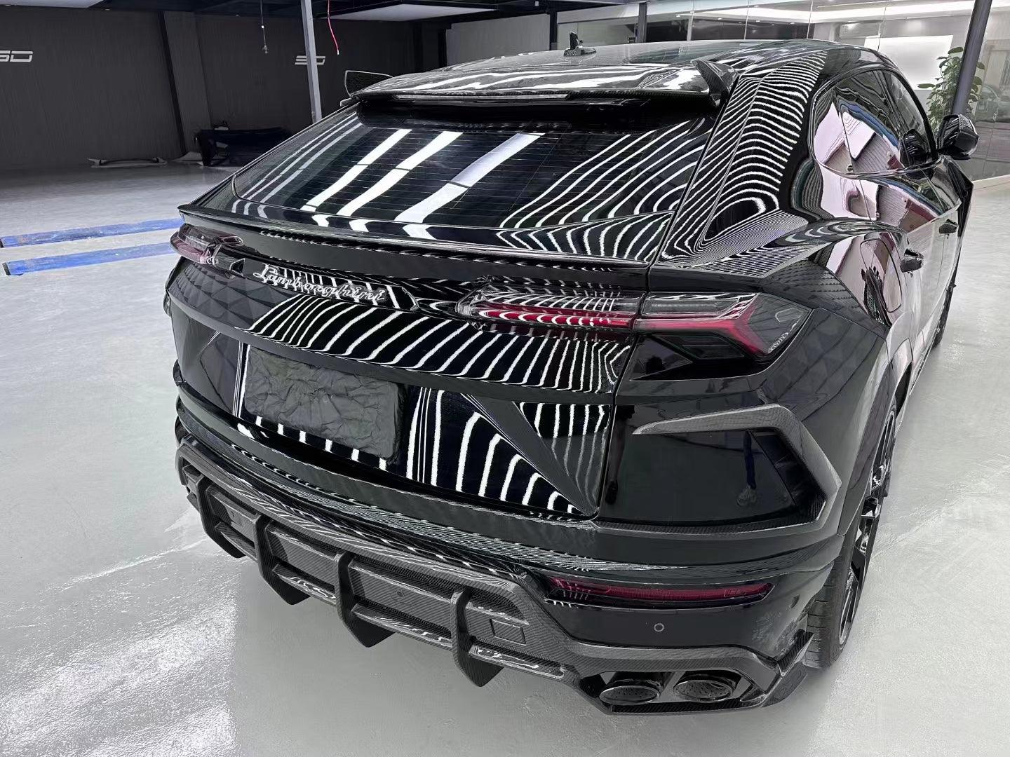 Lamborghini Urus Aftermarket Parts - TC Style Carbon Fiber Rear Diffuser