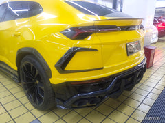 Lamborghini Urus Aftermarket Parts - TC Style Carbon Fiber Rear Bumper Trim 