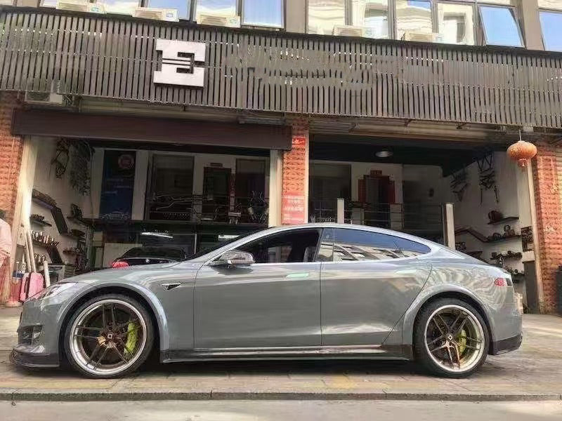 Tesla Model S 2nd Gen Late 2016-Early 2021 with Aftermarket Parts - Wheel Arches Carbon Fiber from Aero Republic