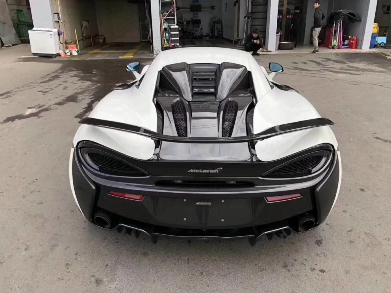 McLaren 540C 570S 570GT 600LT 2016 2017 2018 2019 2020 with Aftermarket Parts - Side Intake Vent Package Carbon Fiber from Aero Republic