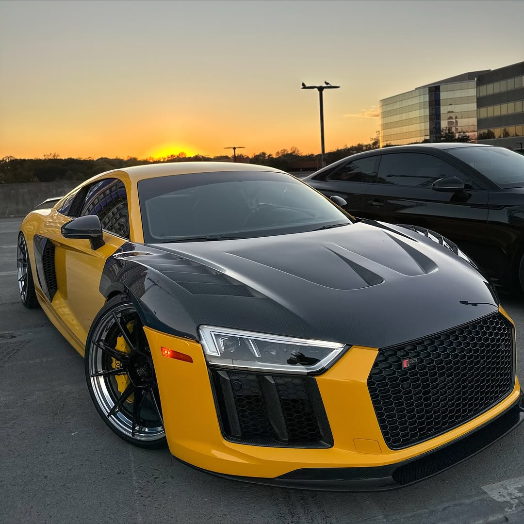 Audi R8 Gen 2 2017 2018 2019 2020 2021 2022 2023 with Aftermarket Parts - AE Style Hood Bonnet Double-sided Carbon Fiber / Partial Carbon Fiber from ArmorExtend