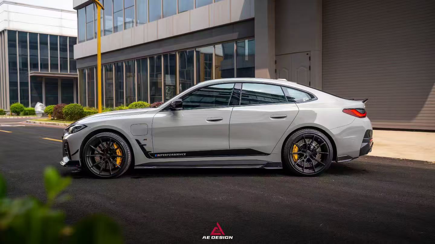 BMW I4 M50 / e Drive 40 & 4 Series Gran Coupe M440i 430i G26 2022 2023 2024 with Aftermarket Parts - AE Style Side Skirts?Carbon Fiber from ArmorExtend
