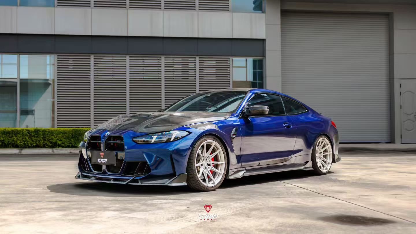 BMW M4 G82 G83 2021-ON with Aftermarket Parts - Venom Sport Series Style Side Skirts Dry Pre-preg Carbon Fiber from ArmorExtend