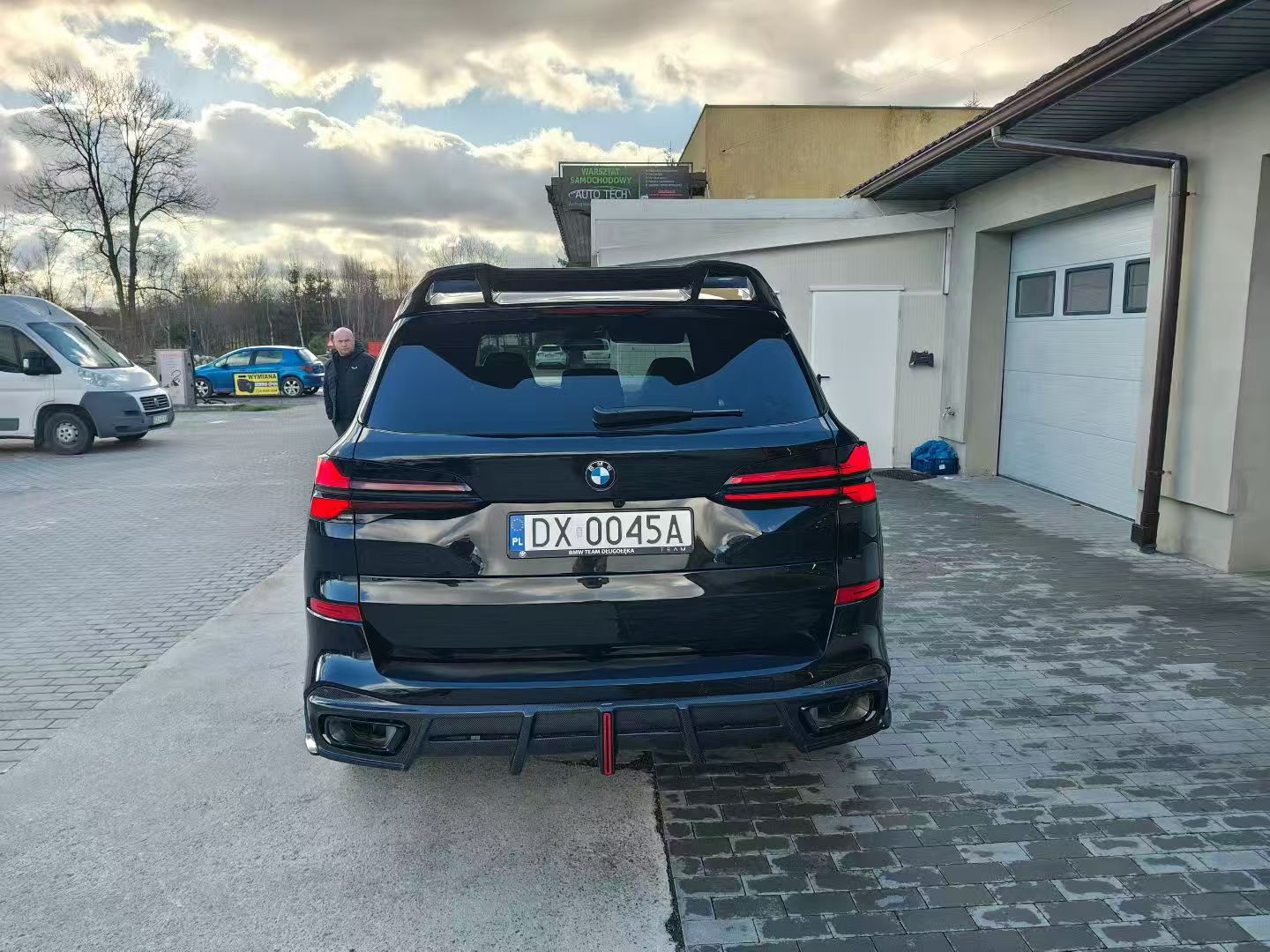 BMW X5 G05 M50i X/S Drive 40i (with M-Package) (Fits Both Pre-LCI & LCI) 2019 2020 2021 2022 2023 2024 with Aftermarket Parts - AE Style Rear Roof Spoiler Carbon Fiber from ArmorExtend