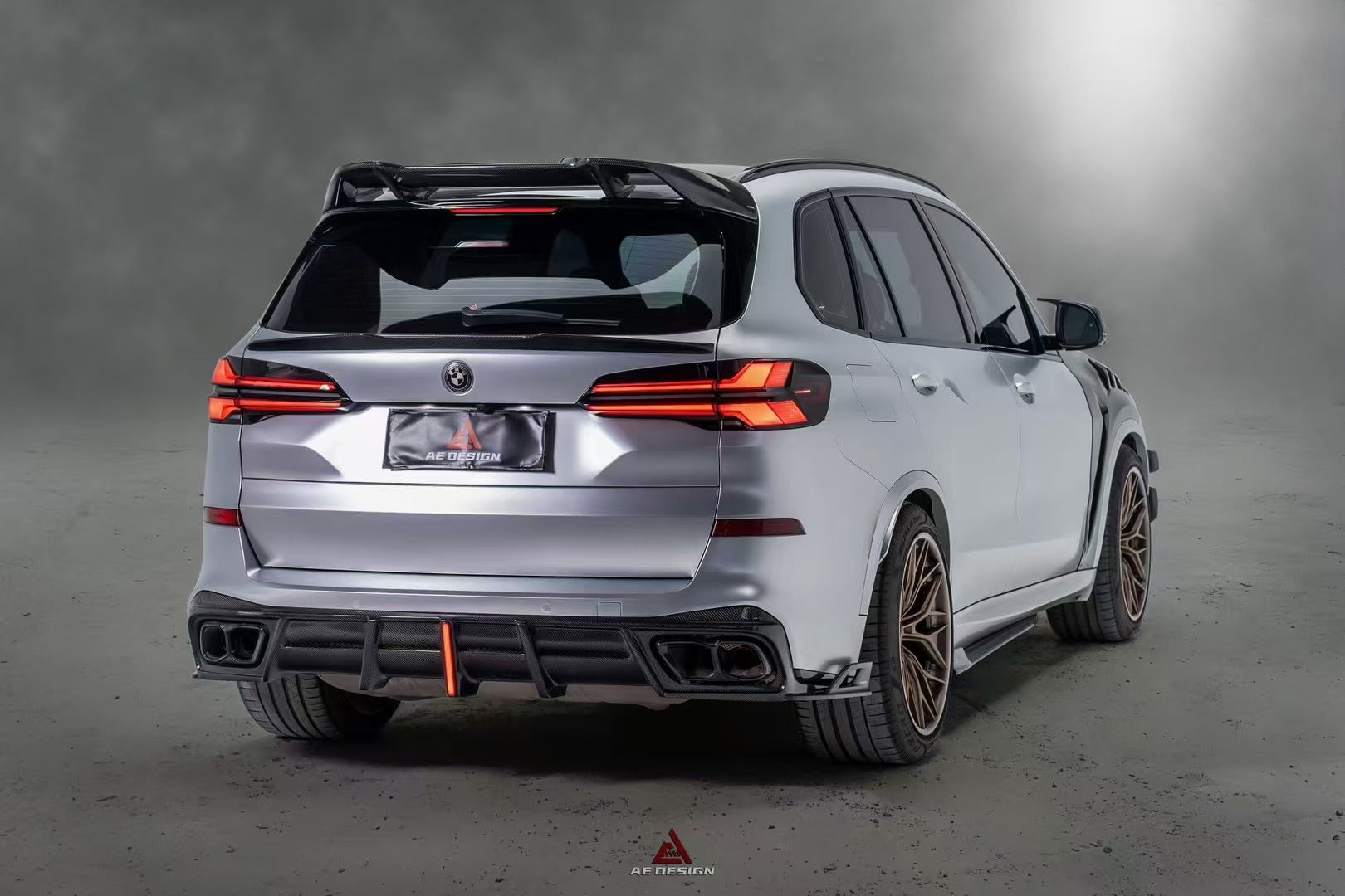 BMW X5 G05 M50i X/S Drive 40i (with M-Package) (Fits Both Pre-LCI & LCI) 2019-ON & X5M X5MC F95 (Fits Both Pre-LCI & LCI) ?2020 2021 2022 2023 2024?with Aftermarket Parts - AE Style Rear Spoiler Carbon Fiber from?ArmorExtend