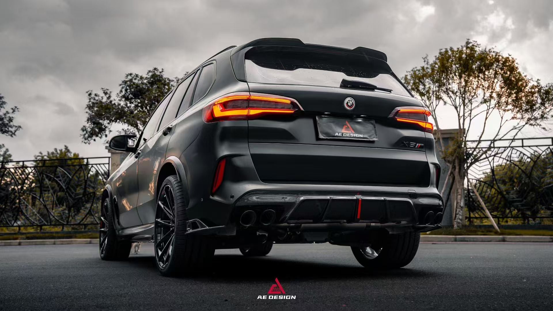 BMW X5M X5MC F95 (Fits Both Pre-LCI & LCI) 2020 2021 2022 2023 2024 with Aftermarket Parts - AE Style Rear Roof Spoiler Carbon Fiber from ArmorExtend
