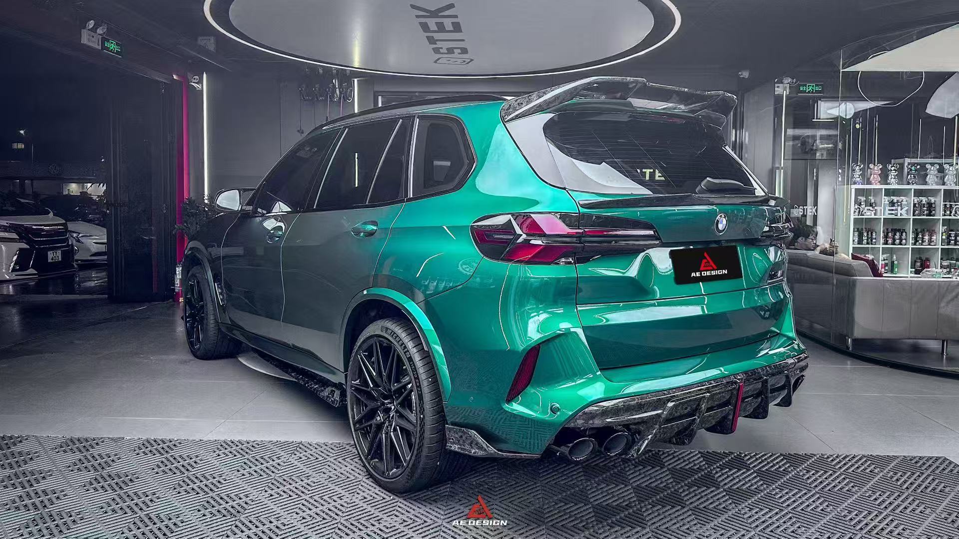 BMW X5M X5MC F95 (Fits Both Pre-LCI & LCI) 2020 2021 2022 2023 2024 with Aftermarket Parts - AE Style Rear Roof Spoiler Carbon Fiber from ArmorExtend