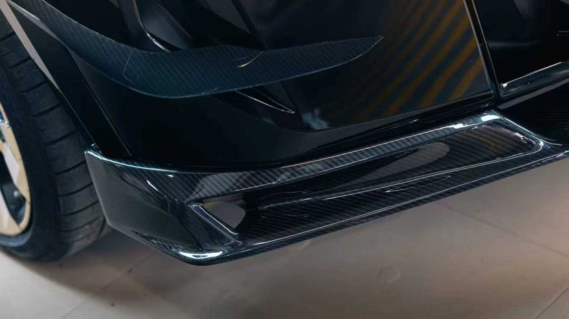 BMW XM / XM Label Red G09 2023-ON with Aftermarket Parts - AE Front Lip Pre-preg Carbon Fiber from ArmorExtend