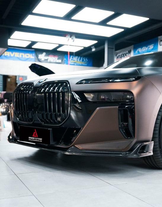 BMW i7 M70 / xDrive60 / eDrive50 G70 2023-ON &?7 Series 760i xDrive / 750e xDrive / 740i xDrive / 740i G70 2023-ON with Aftermarket Parts - AE Style Vacuumed Carbon Front Lip & side splitters?from ArmorExtend 
