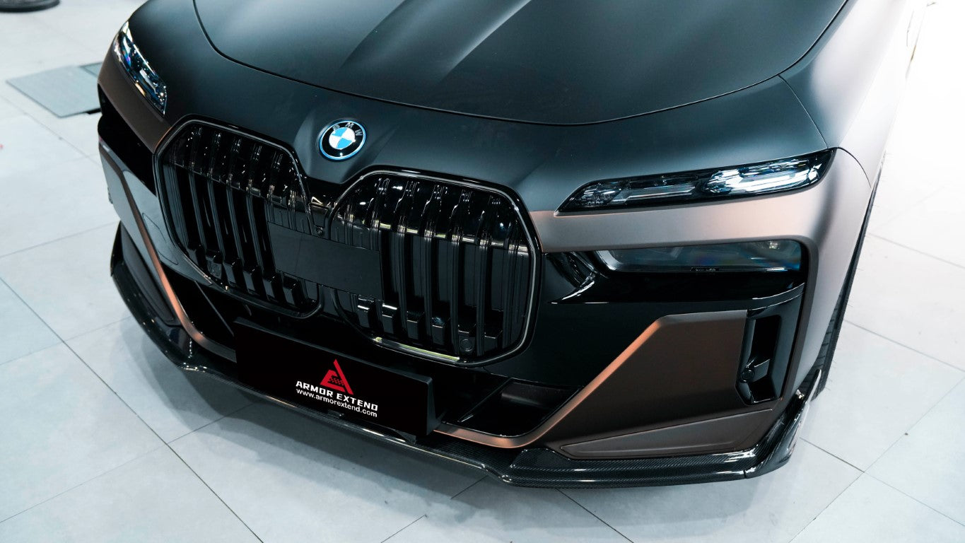 BMW i7 M70 / xDrive60 / eDrive50 G70 2023-ON &?7 Series 760i xDrive / 750e xDrive / 740i xDrive / 740i G70 2023-ON with Aftermarket Parts - AE Style Vacuumed Carbon Front Lip & side splitters?from ArmorExtend 