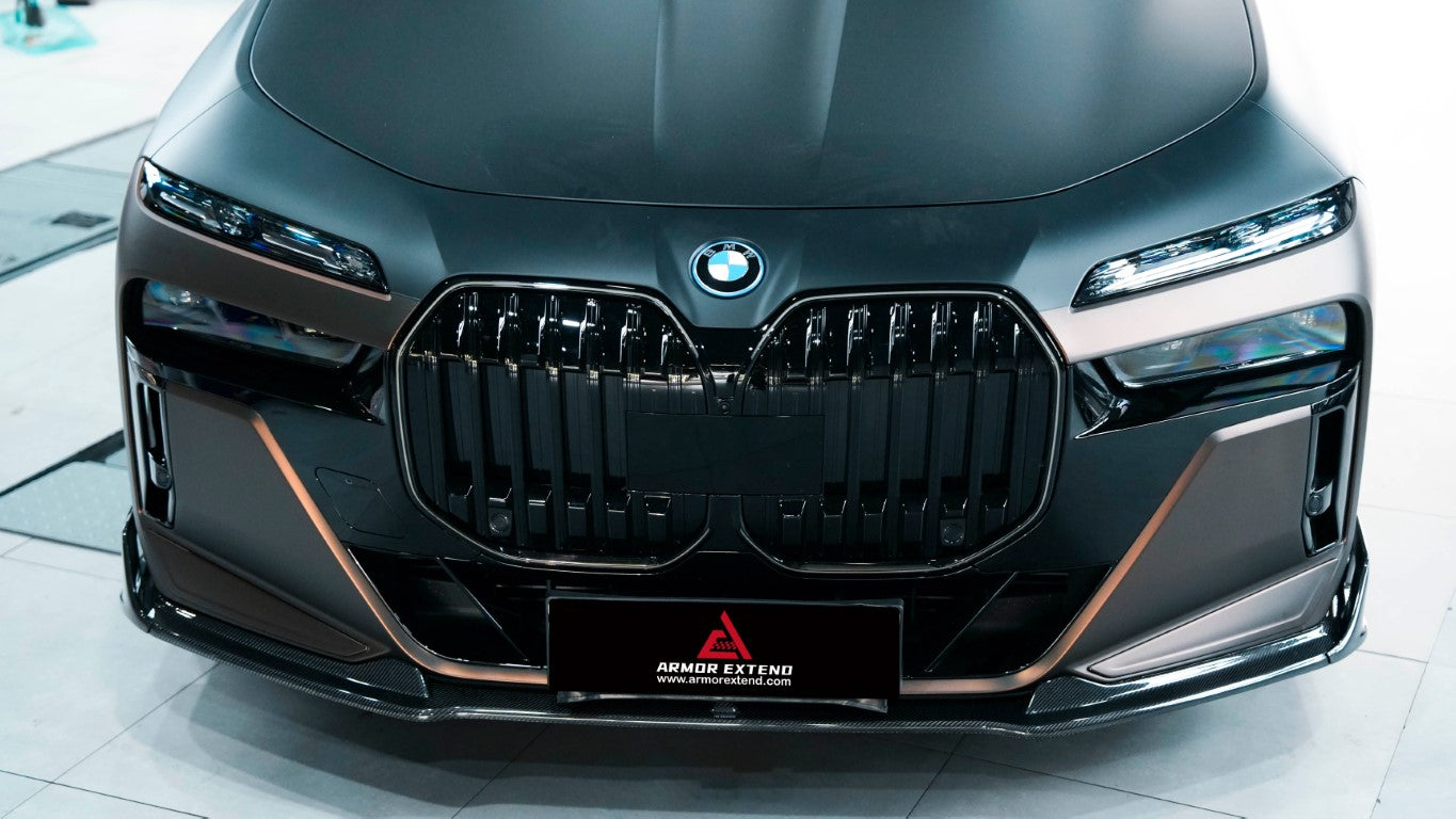 BMW i7 M70 / xDrive60 / eDrive50 G70 2023-ON &?7 Series 760i xDrive / 750e xDrive / 740i xDrive / 740i G70 2023-ON with Aftermarket Parts - AE Style Vacuumed Carbon Front Lip & side splitters?from ArmorExtend 
