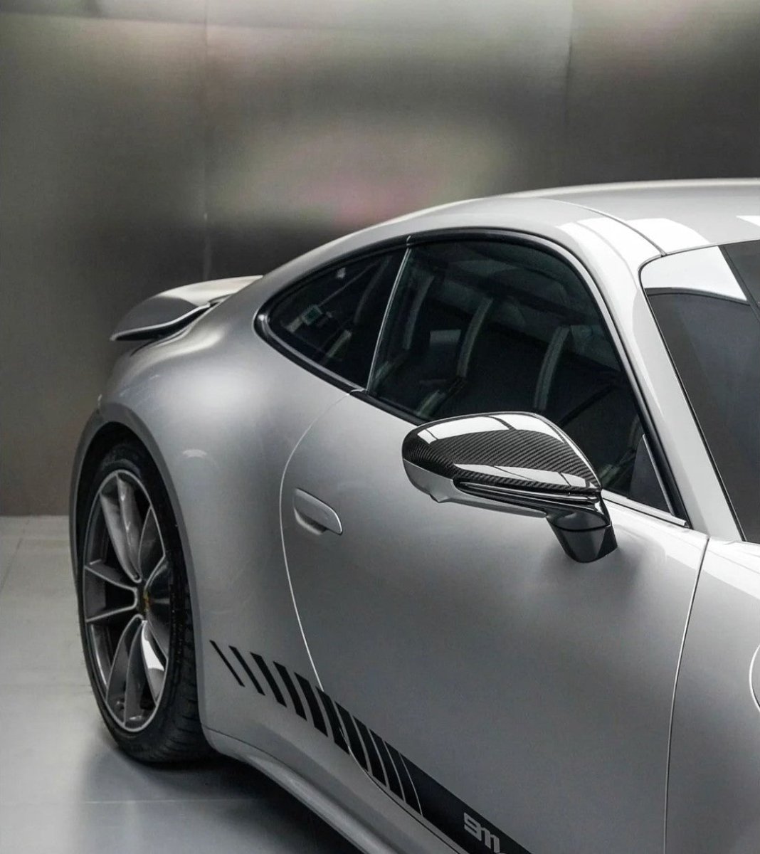 Porsche 911 992.1 Carrera Base/S/T/4/4S/Targa 4/ Targa 4S/GTS/Turbo/Turbo S/GT3/GT3RS 2020-2024 & 911 992.2 Carerra Base/S/T/4/4S/Targa 4/ Targa 4S/GTS/Turbo/Turbo S/GT3/GT3RS 2025-ON & Taycan 9J1 Sedan/Cross Turismo RWD/4S/GTS/Turbo/Turbo S 2020-ON - OEM Style Mirror Cap Dry Pre-preg?Carbon Fiber from?ArmorExtend